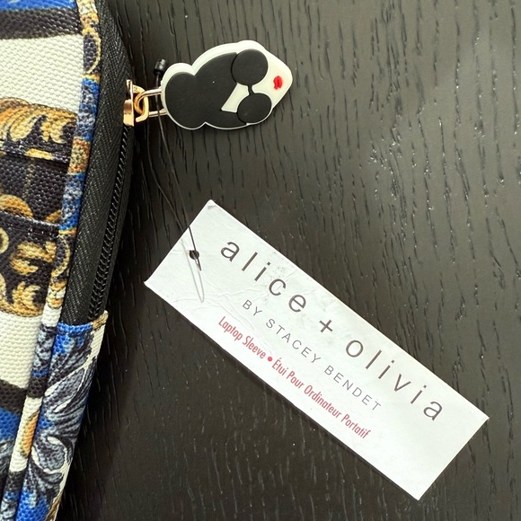 ALICE + OLIVIA Laptop Sleeve - Regal Romance - Picture 7 of 9